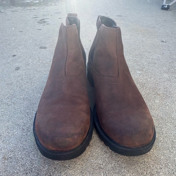 Sorel Emelie II Chelsea Ankle Boots - Picture 3 of 11